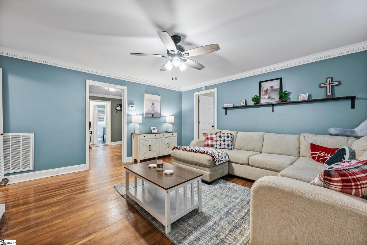 17 Brookview Circle