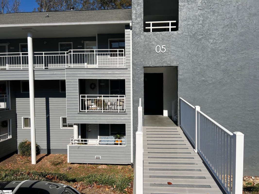507 Northlake Drive
