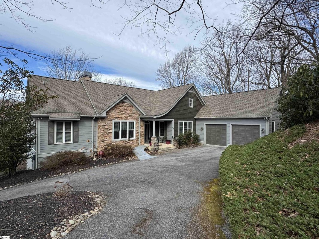 3 Rustic Court