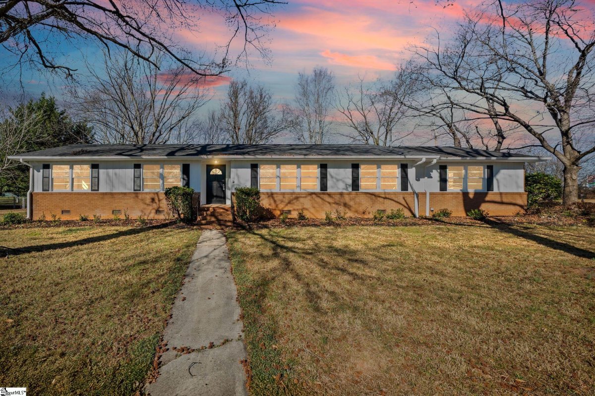 8 Howell Circle