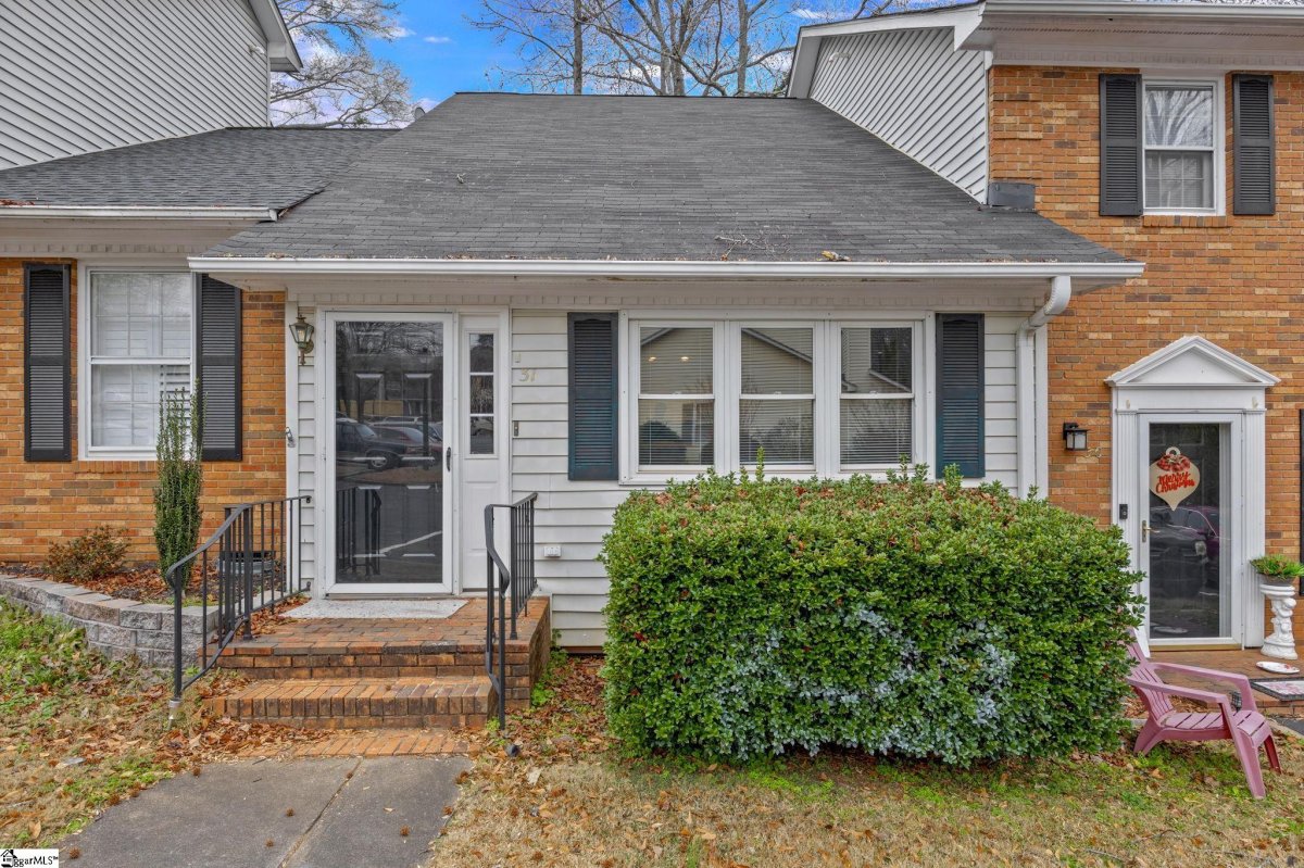 31 Somersett Drive
