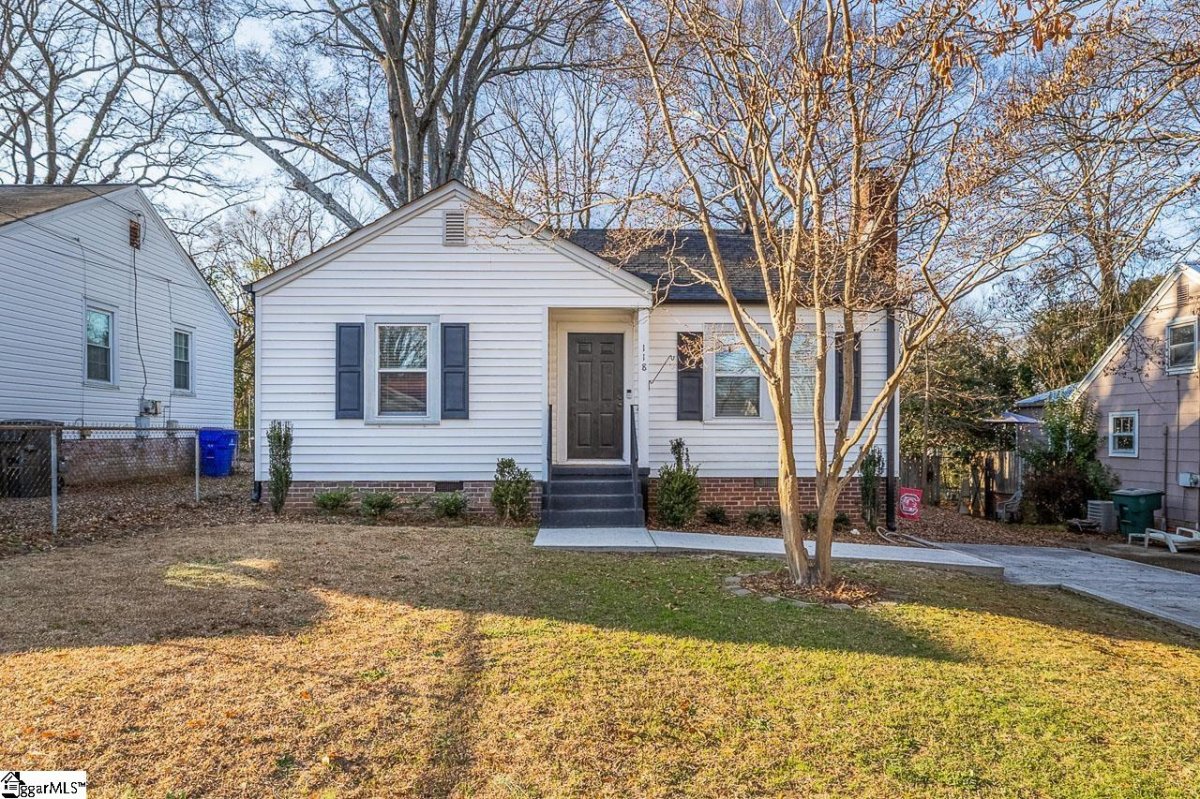 118 Bleckley Avenue