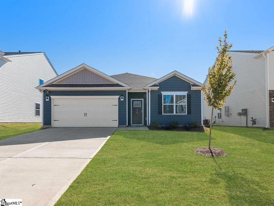 918 Pineland Drive