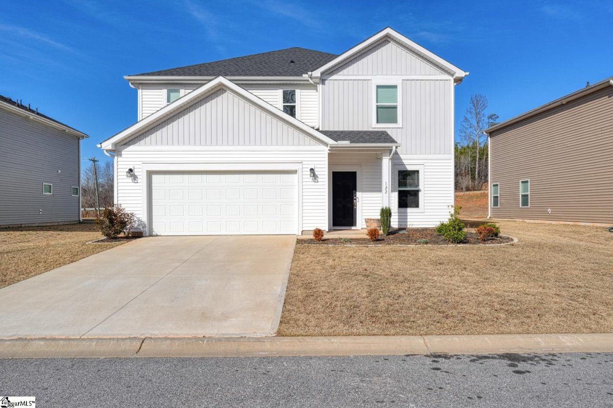 122 Mainsail Way