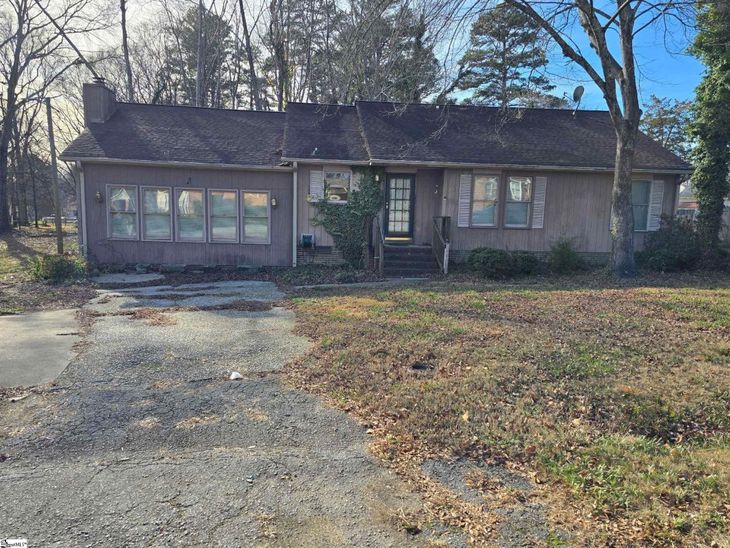 4 Cardinal Drive