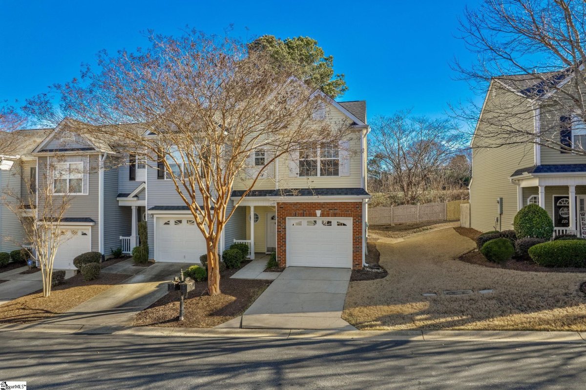 223 Cedar Crossing Lane