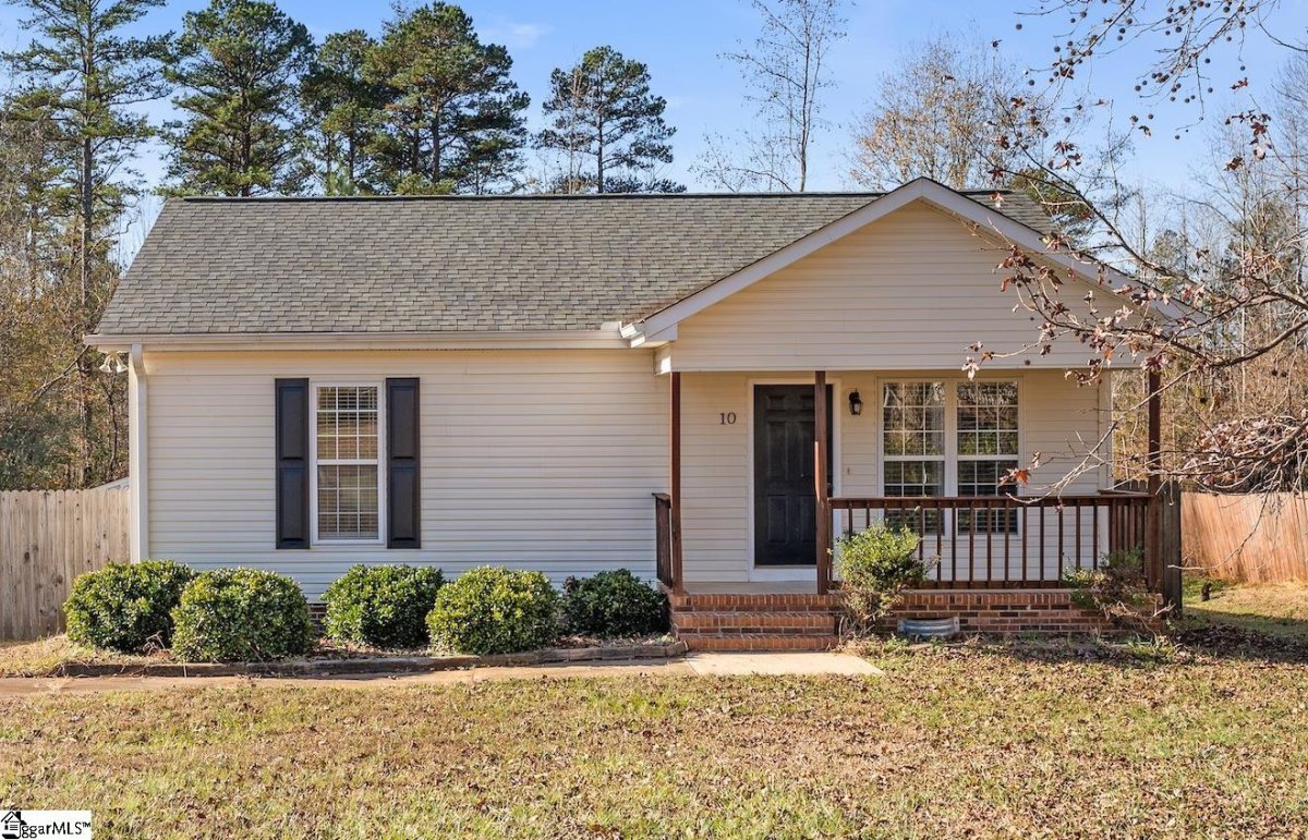 10 Susan Drive