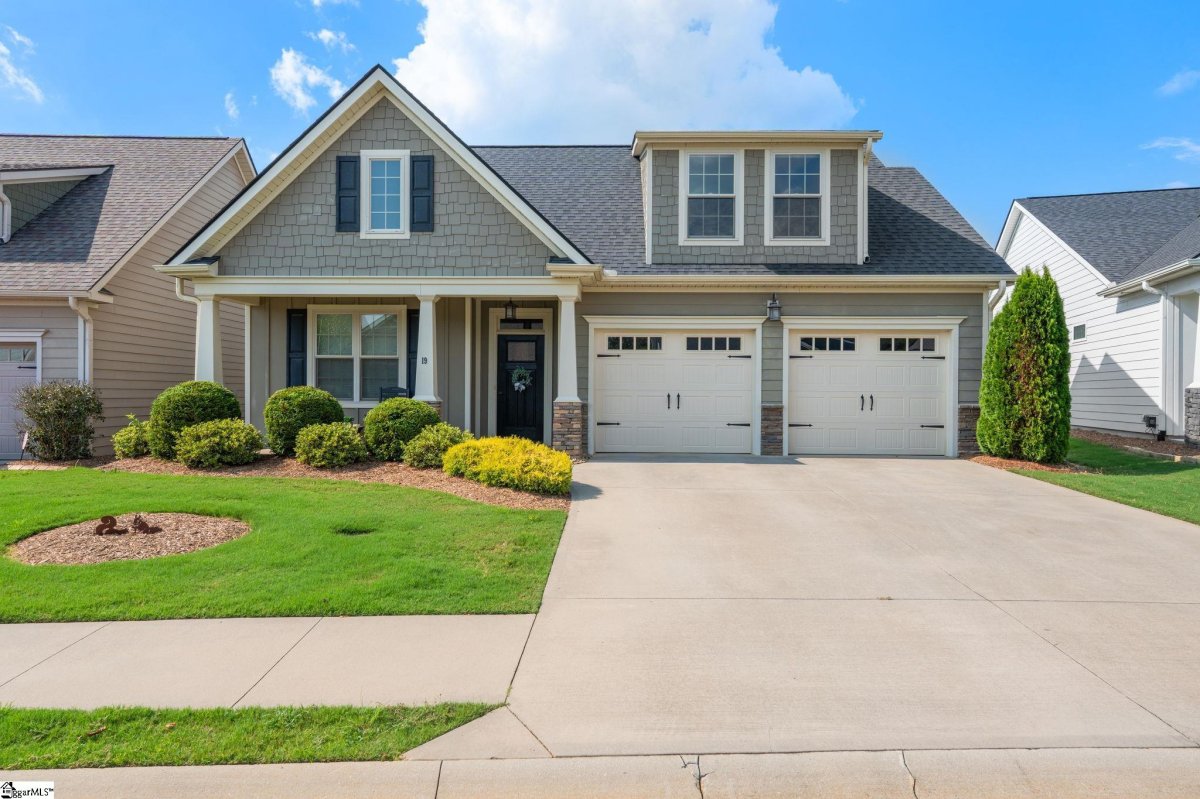 19 Cloverfield Drive