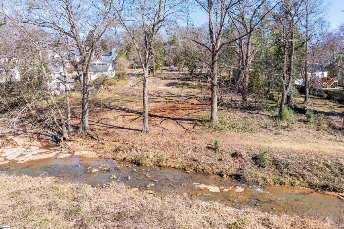 16 Brookview Circle