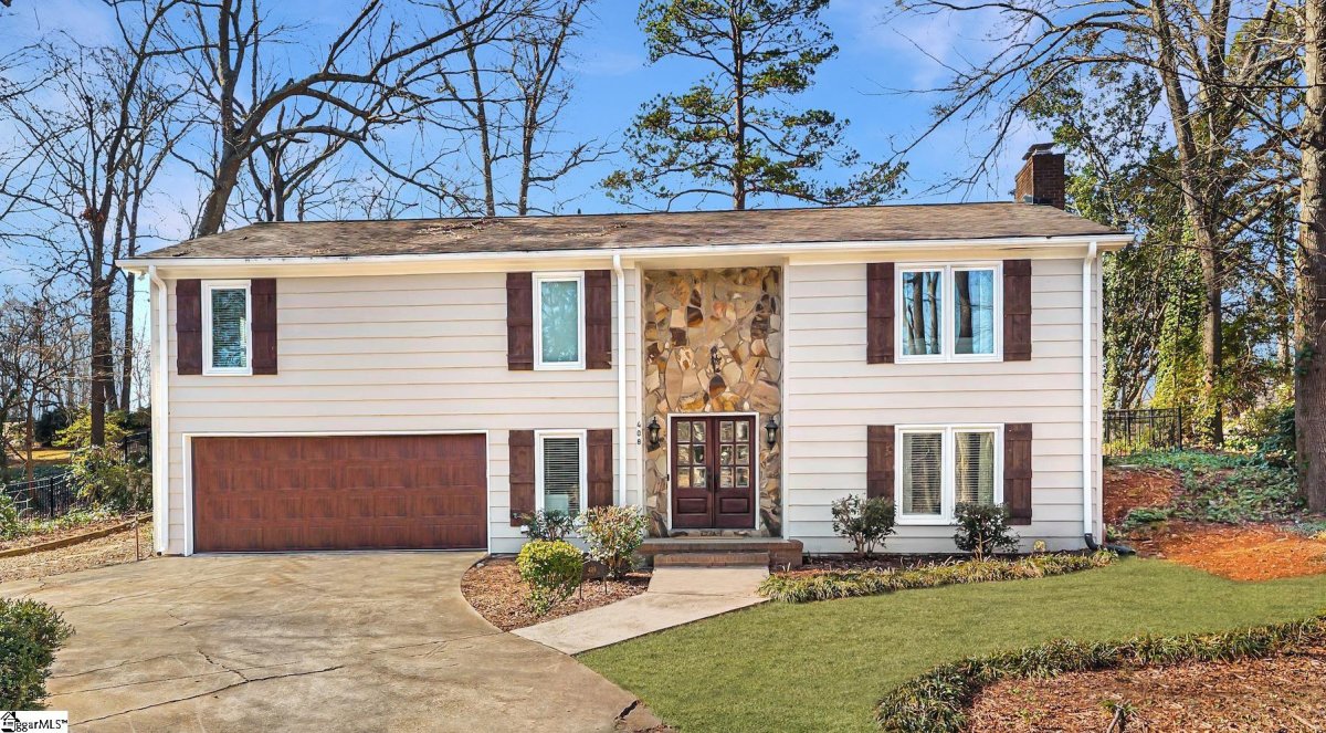 408 Camelot Drive