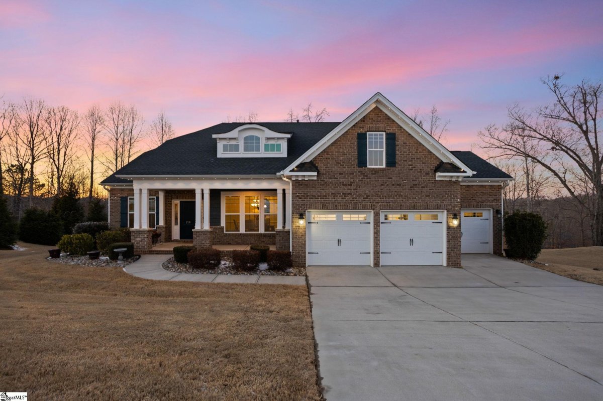 216 Scotts Bluff Drive