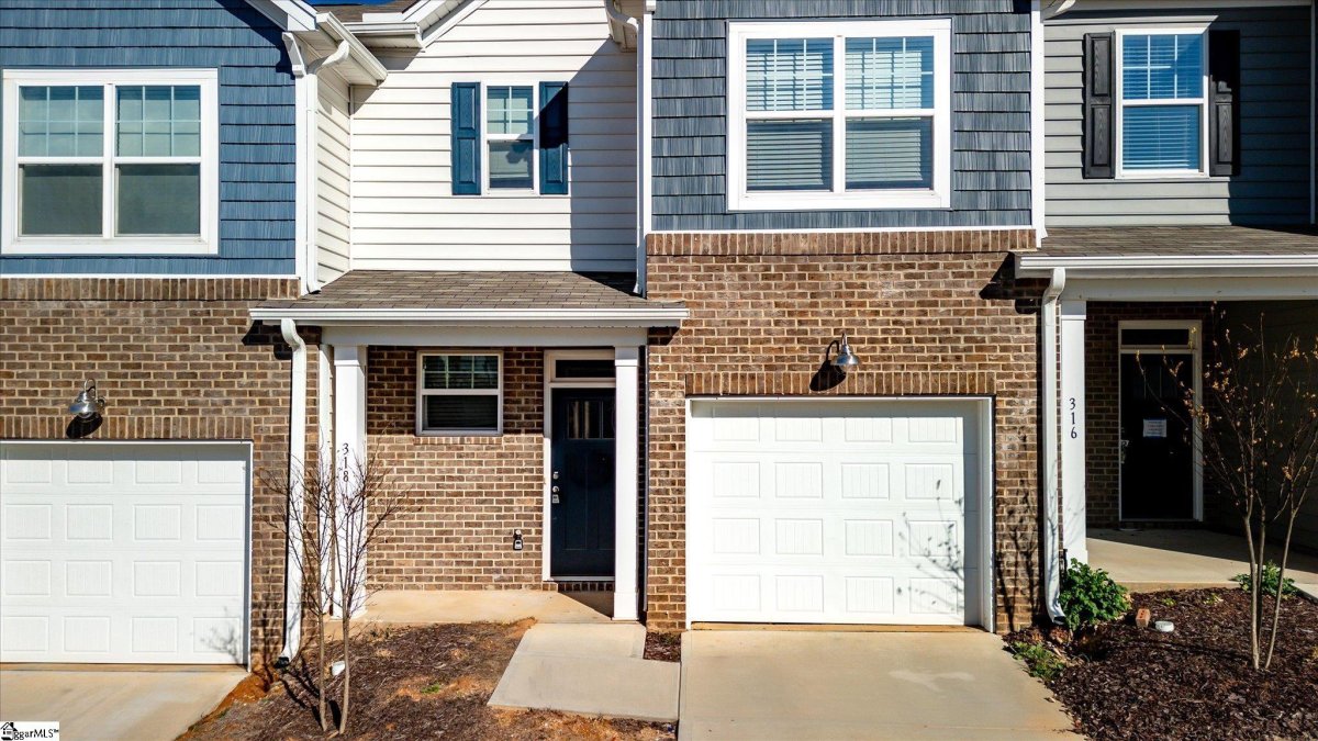 318 E Compass Way
