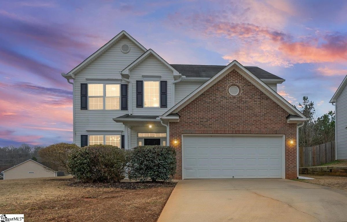 203 Fledgling Way