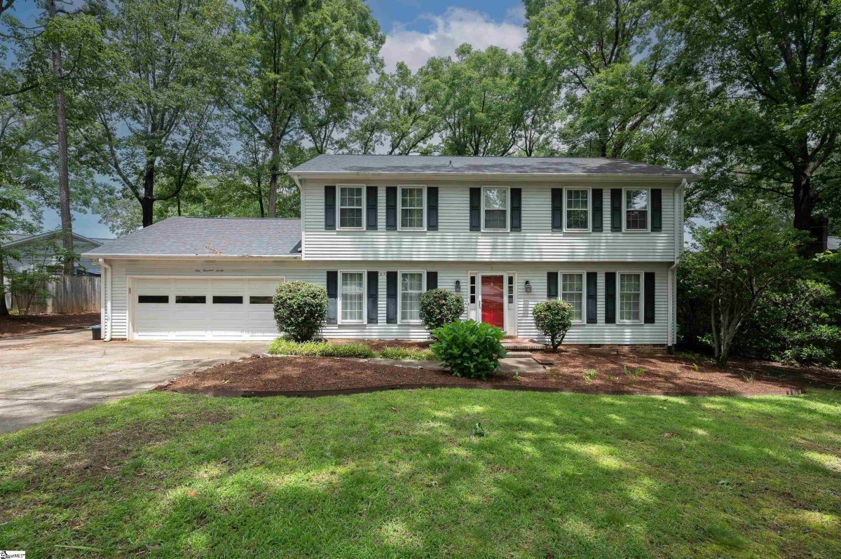 107 Longstreet Drive