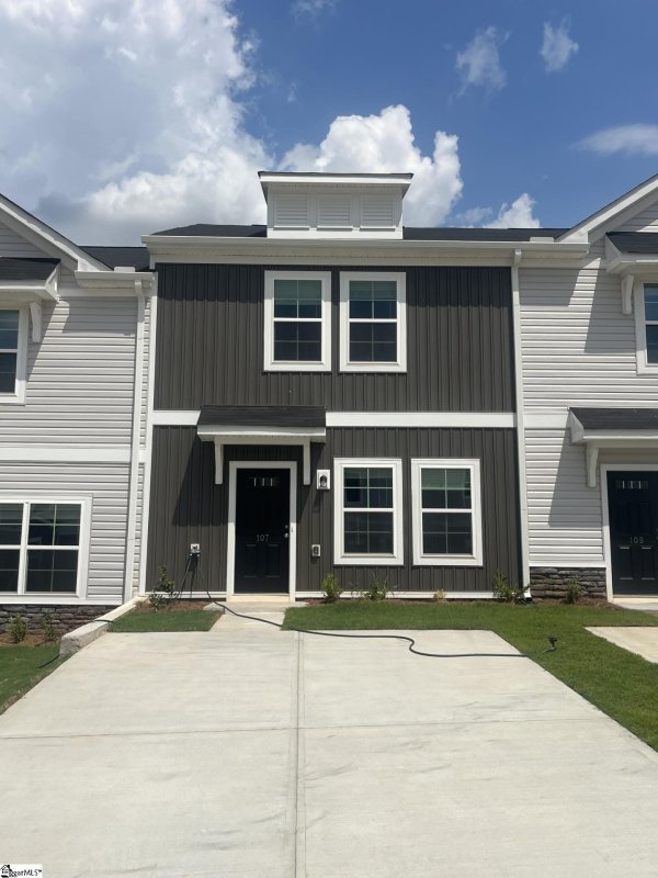 403 Speyside Lane