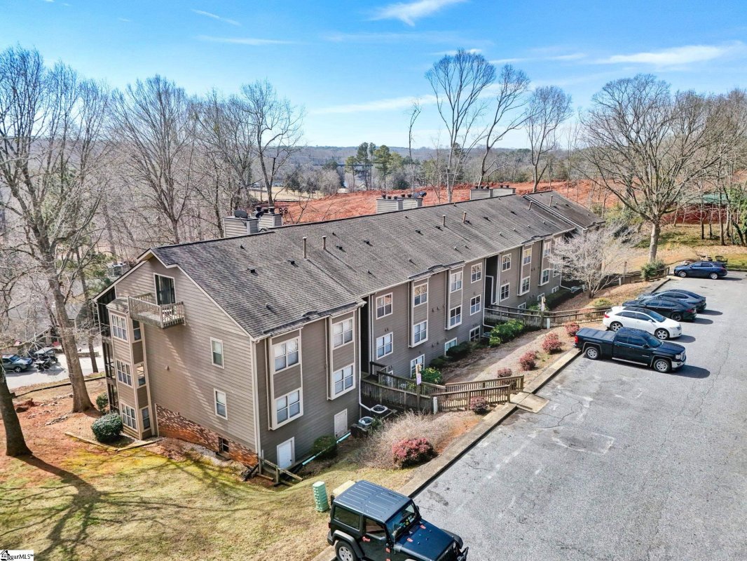104 Captains Way