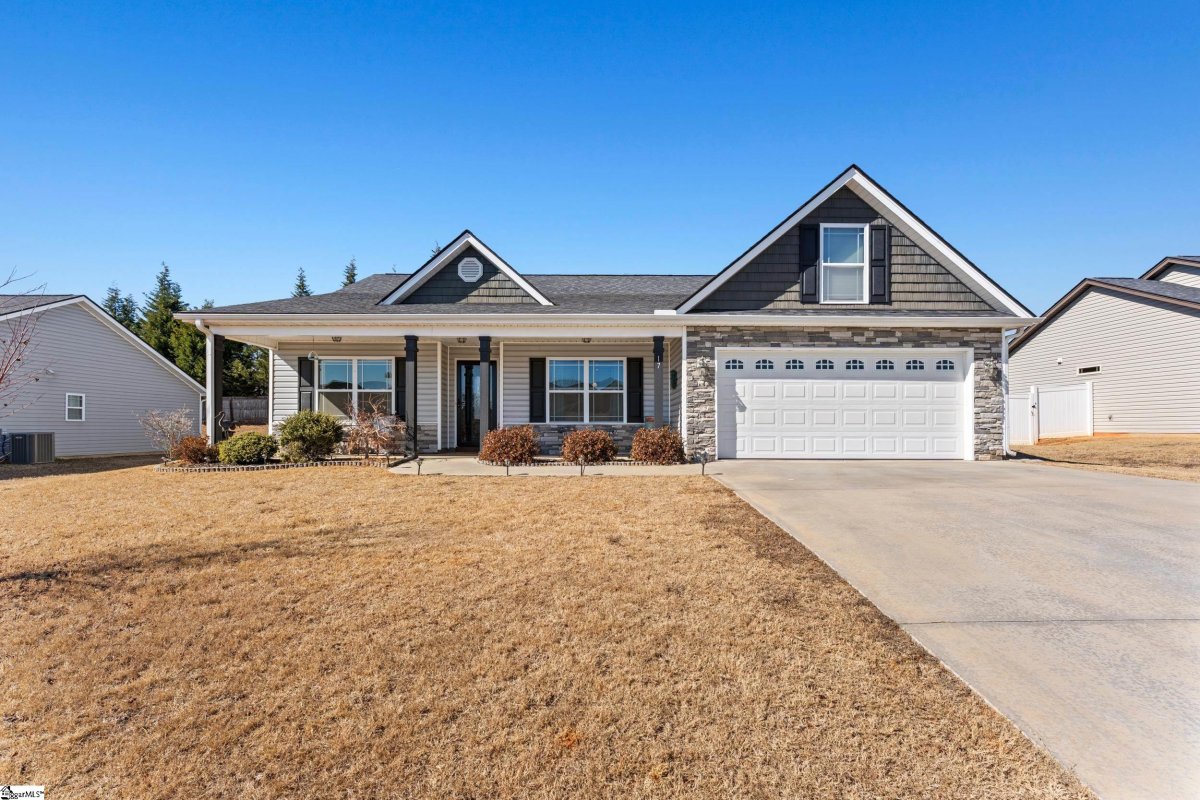 17 Robin Drive
