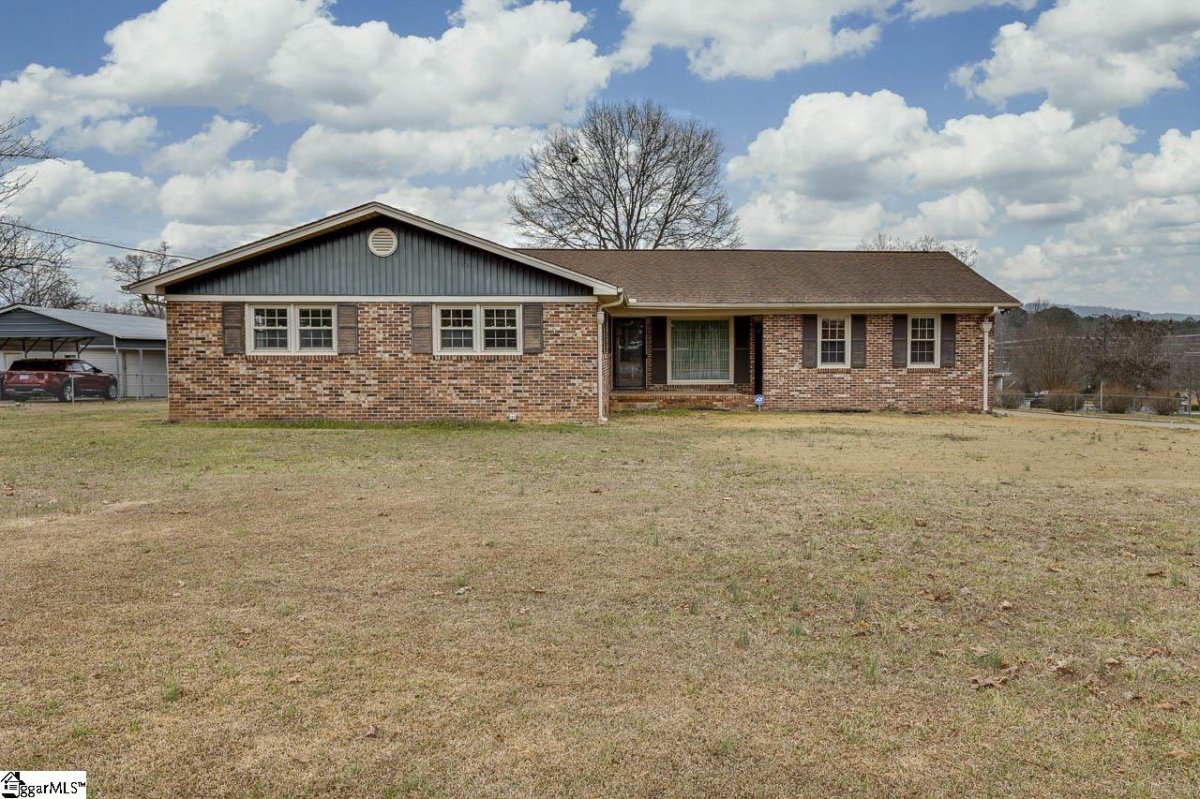 2 Tazewell Drive