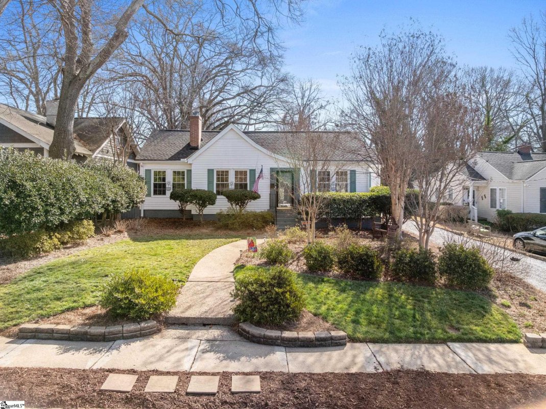 19 Keowee Avenue