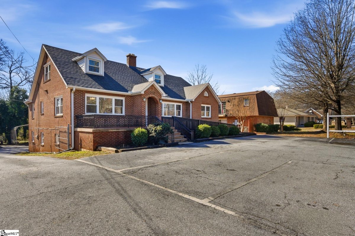 510 E Calhoun Street