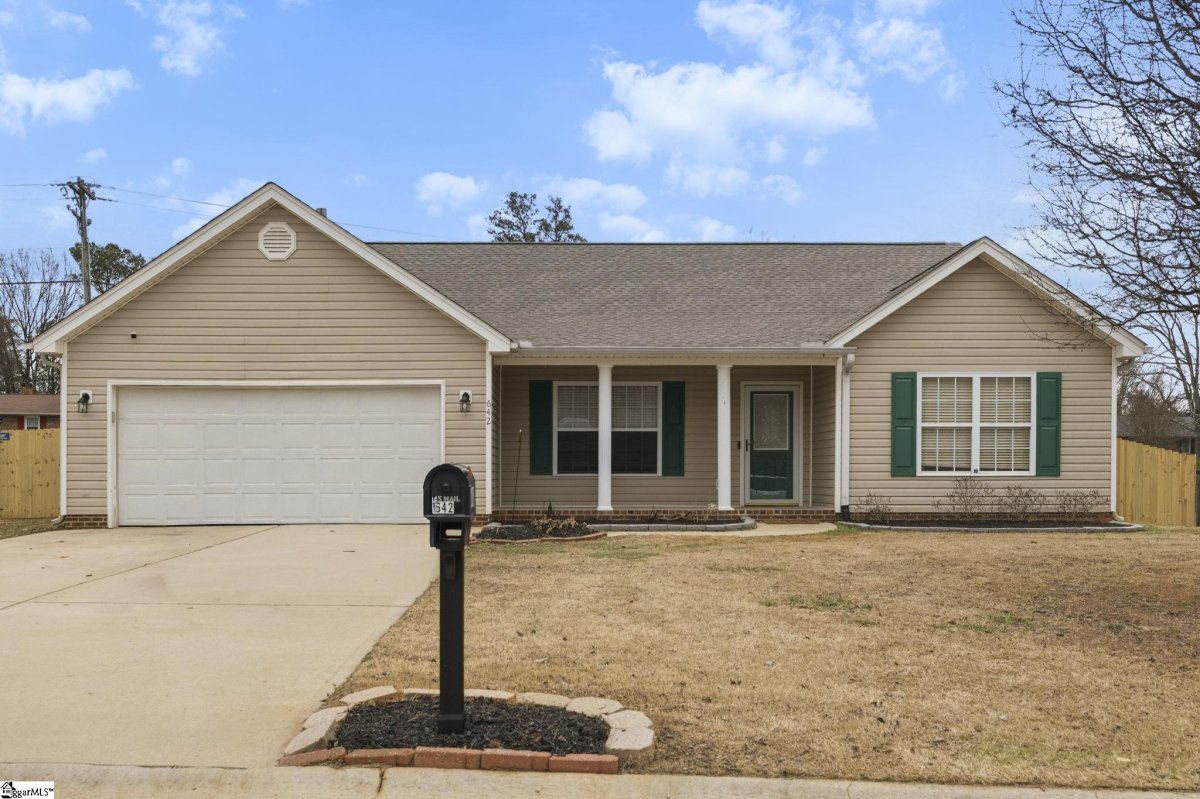 642 Hunters Lane