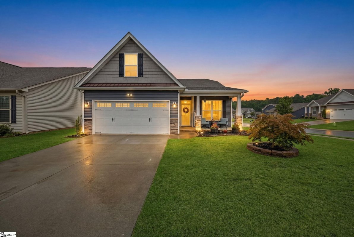 637 Ivywood Place