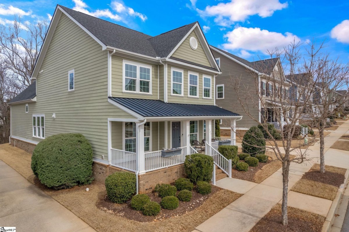 329 Algonquin Trail