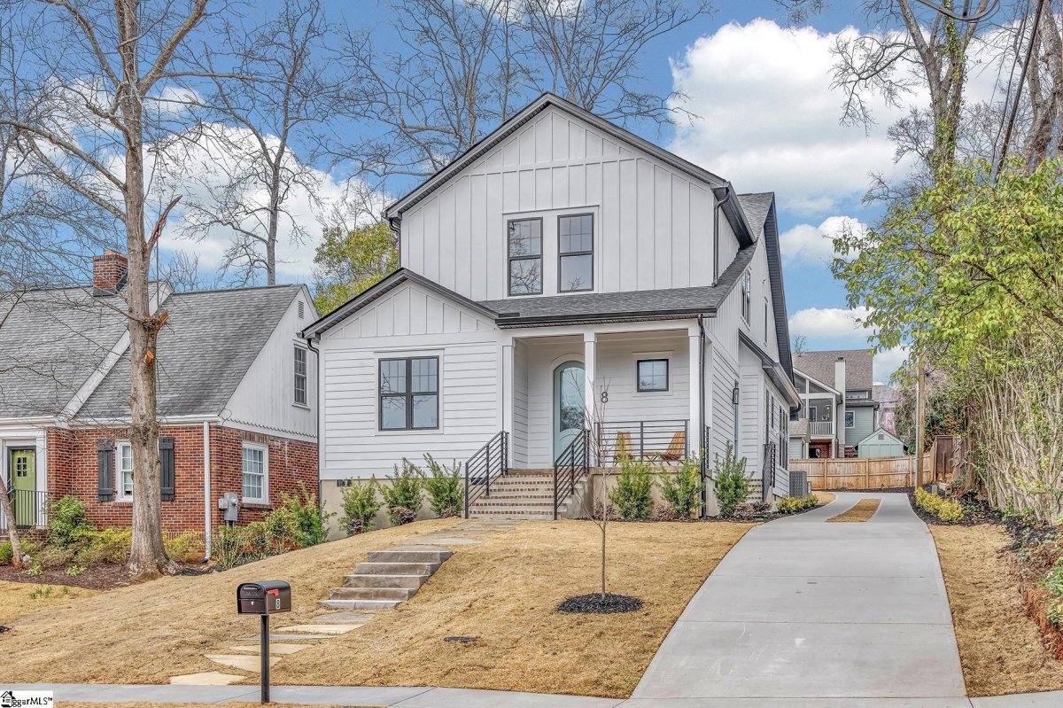 8 Buist Avenue