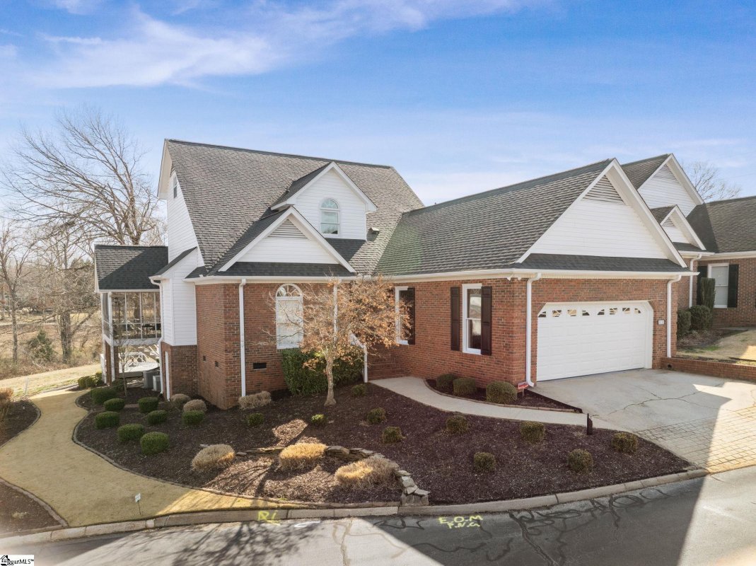 310 Greenview Circle