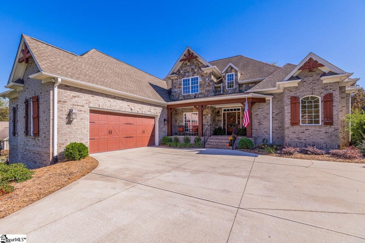 1 Riverbanks Court