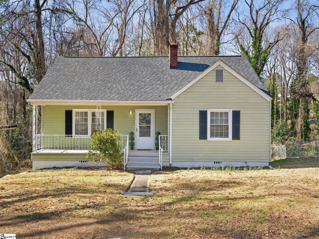 111 Oakleaf Drive
