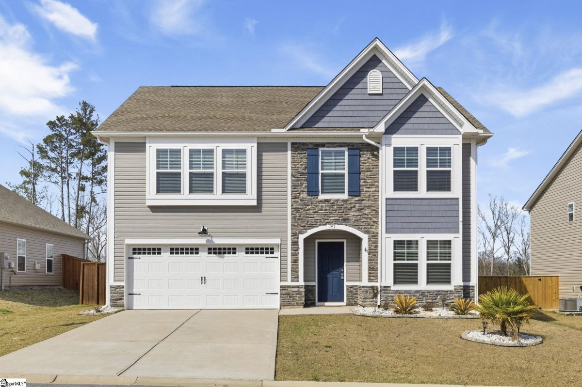 145 Bruinen Drive