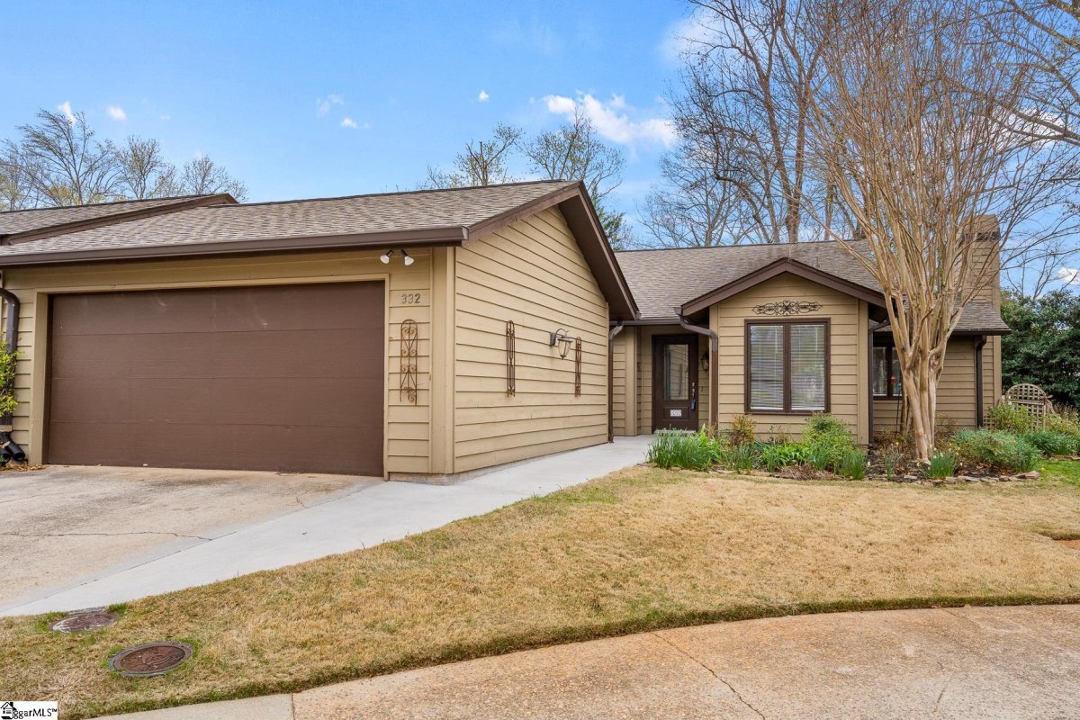 332 Skylark Circle