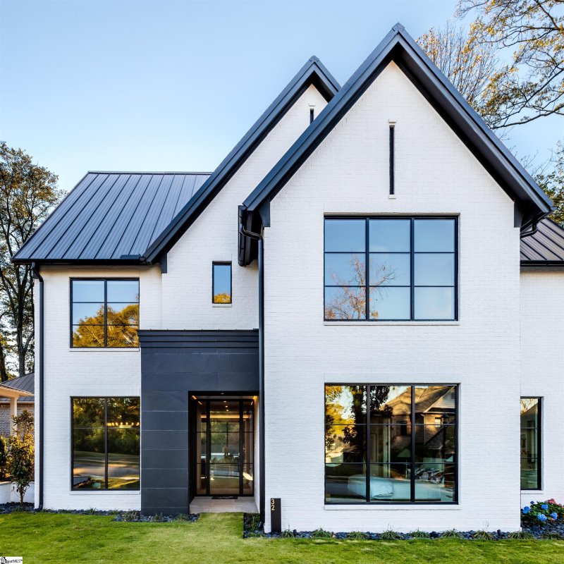 32 Gardenview Avenue