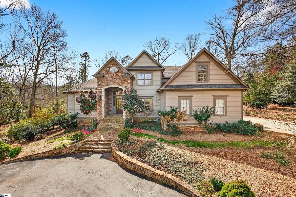 42 Bateswood Drive