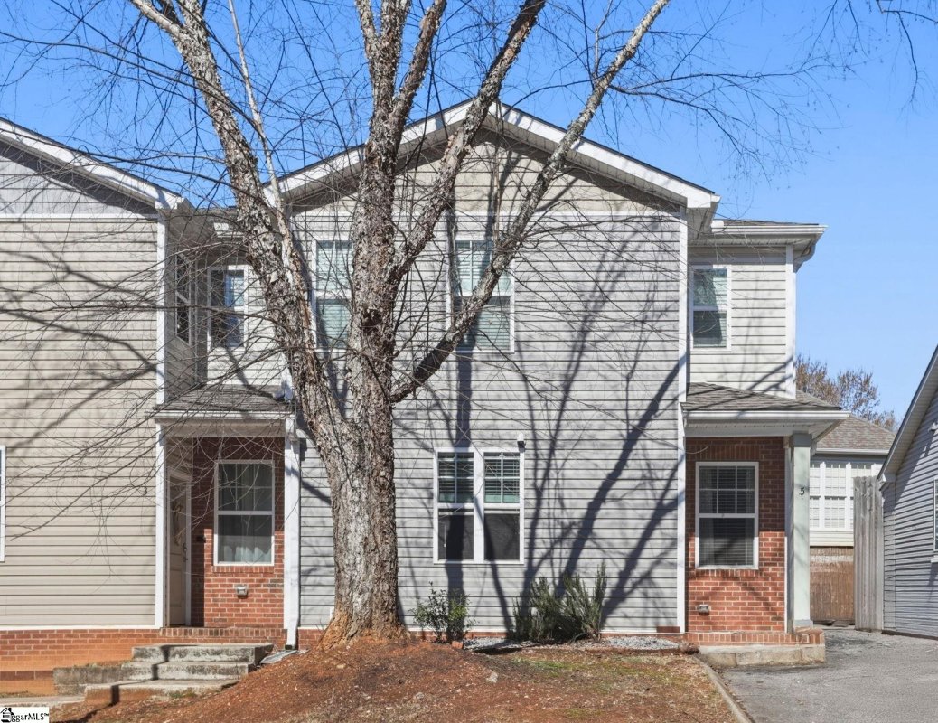 5 Huntress Drive