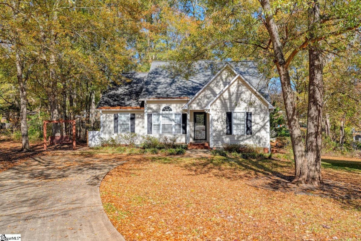 921 Hollyhock Court