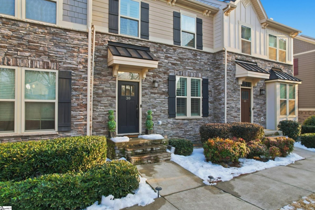 38 Itasca Drive