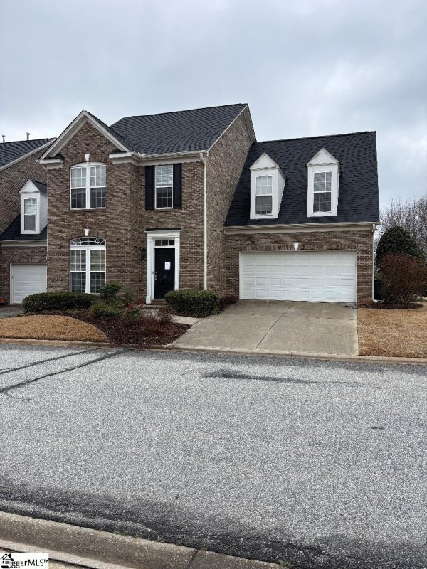 2 Everleigh Court