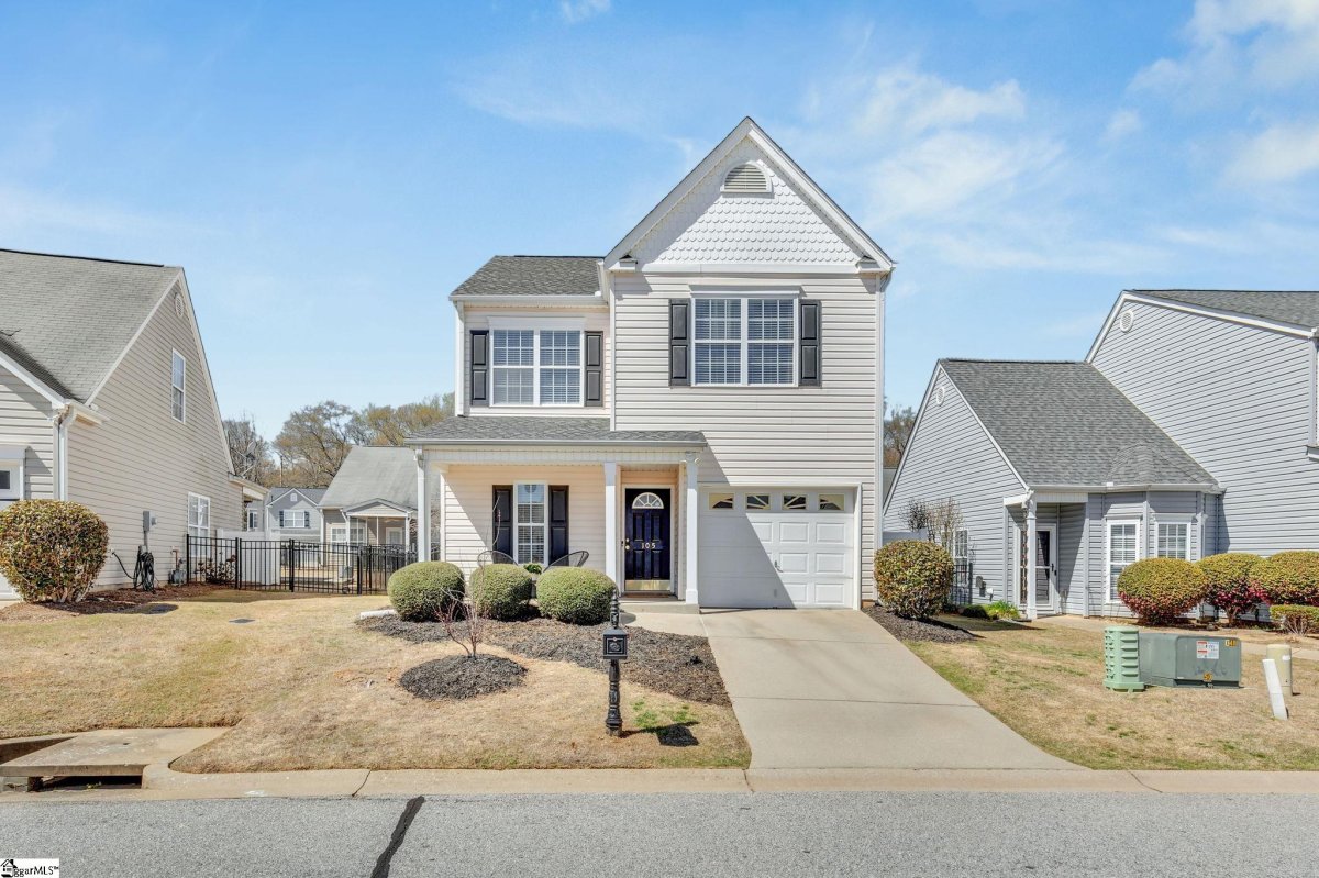 105 Pin Oak Court