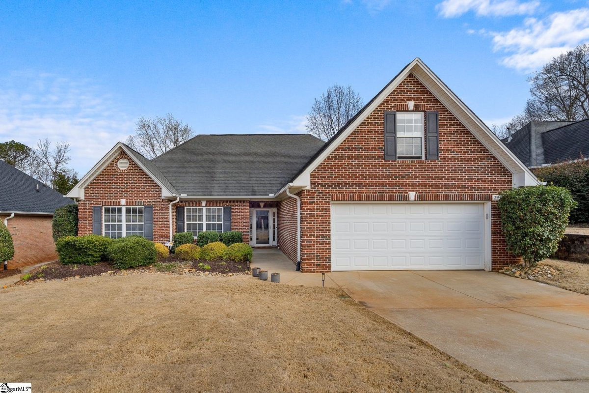 220 N Hamlet Court