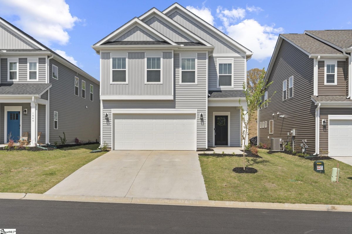 1049 Nadine Way