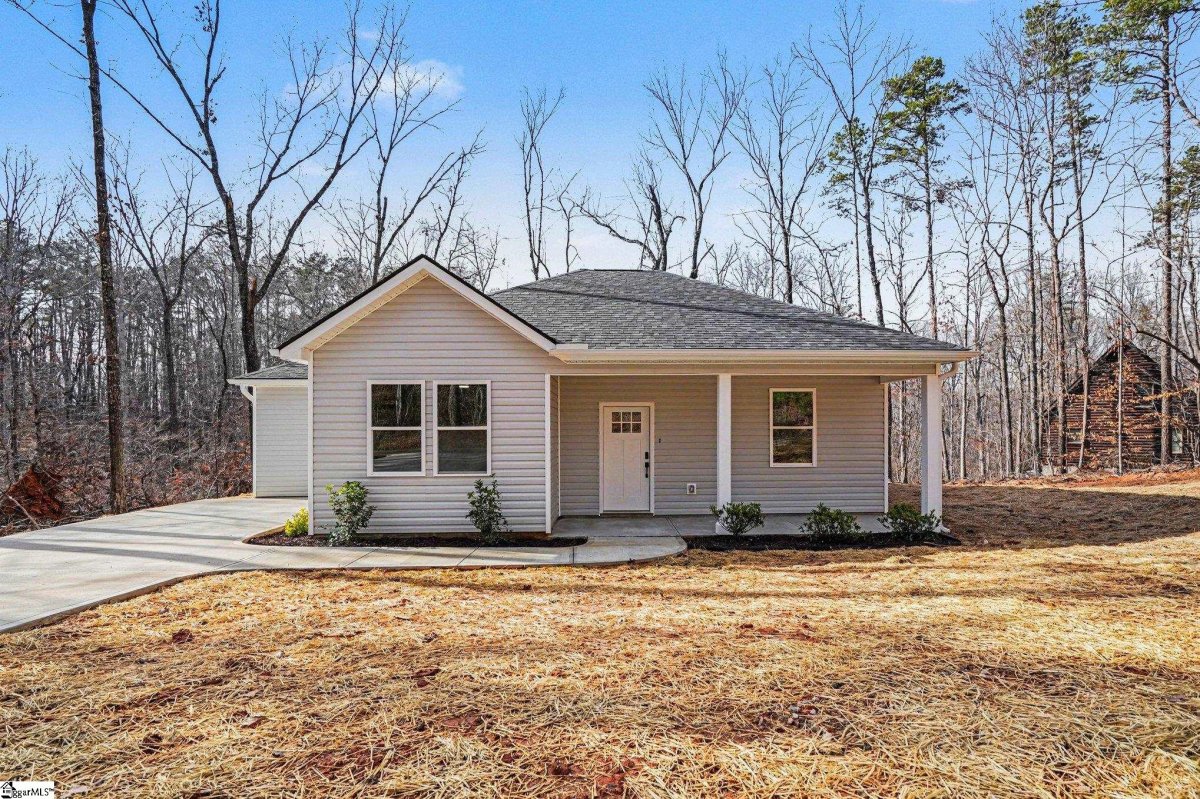 152 Quail Hollow Circle