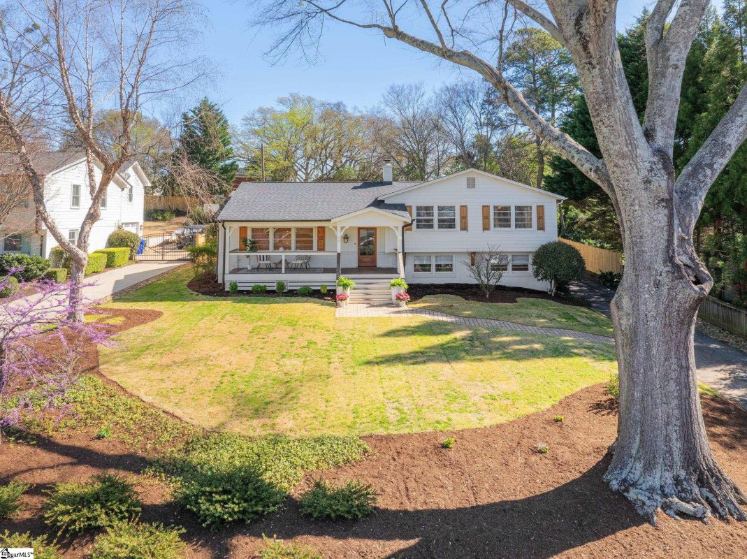 17 N Brookwood Drive