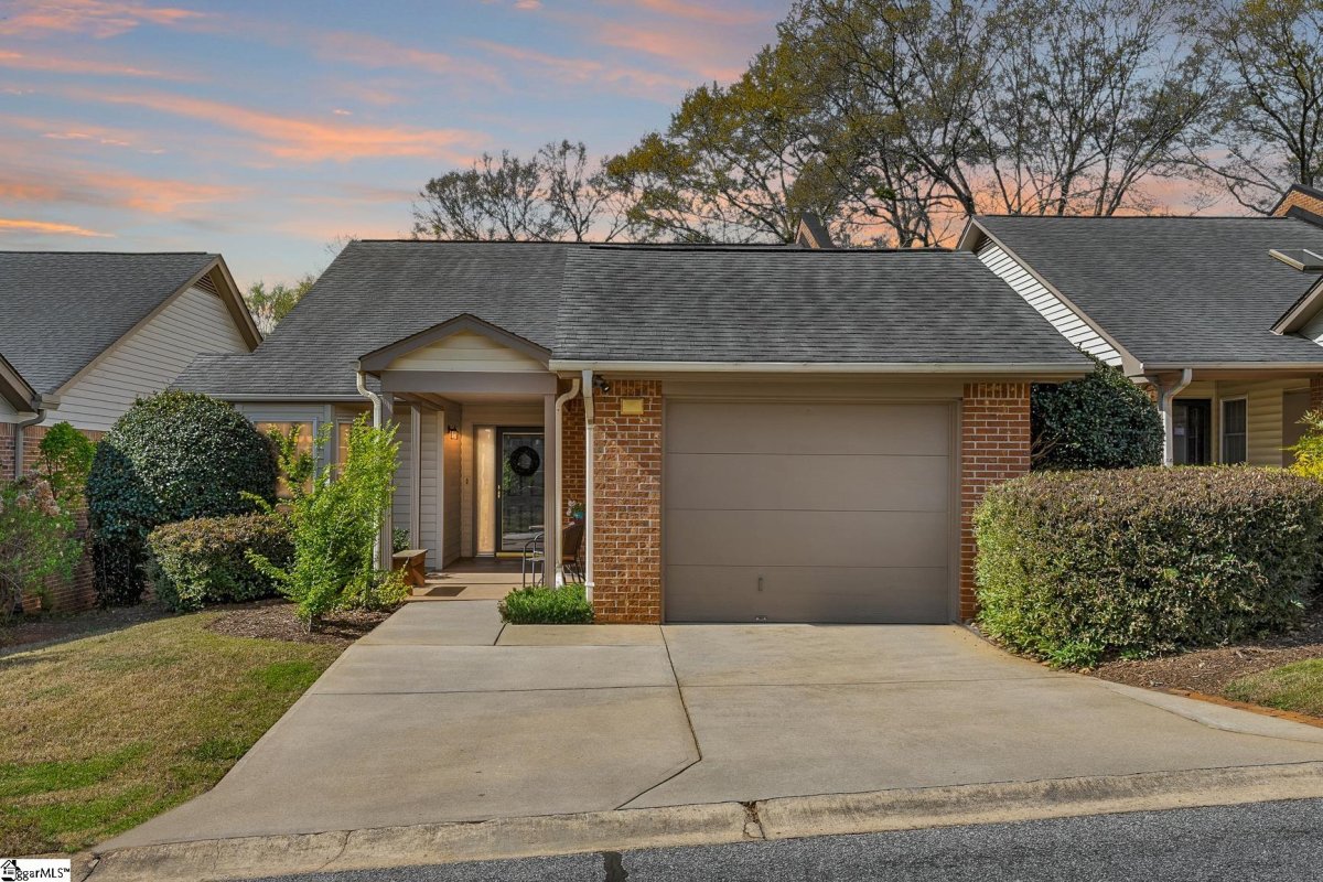 410 Swansgate Place