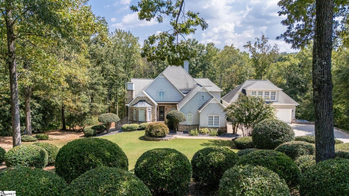 105 S Embler Court