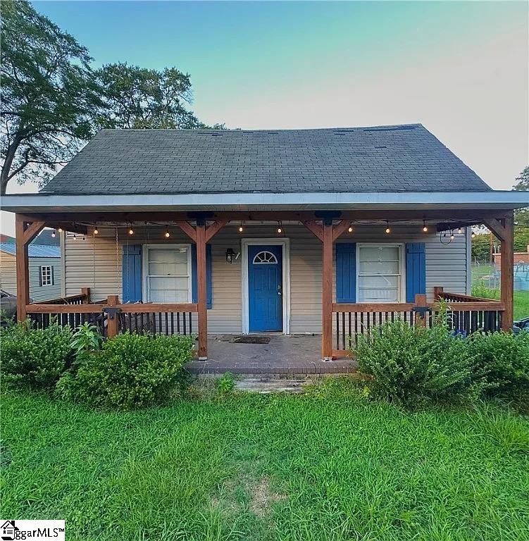 18 Adger Street