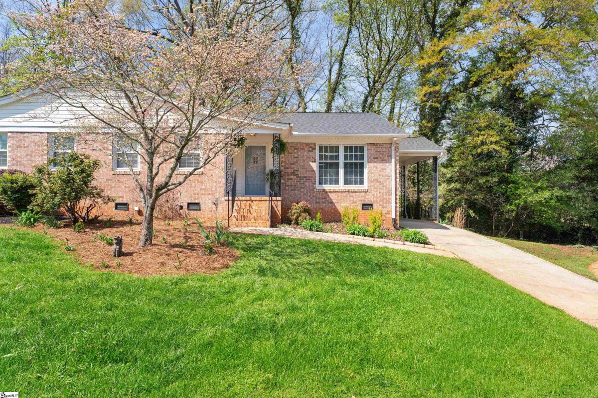 24 Twelve Oaks Terrace