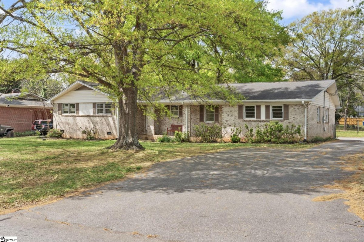 310 Rosewood Circle