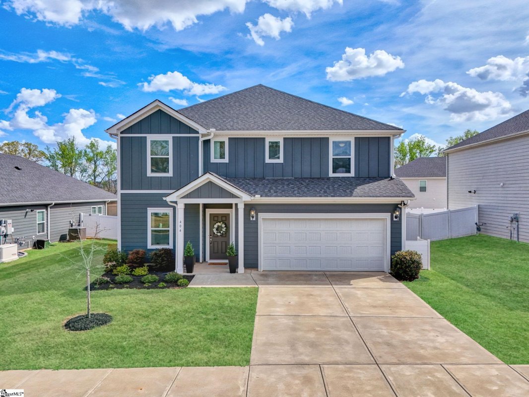 404 Roderick Lane